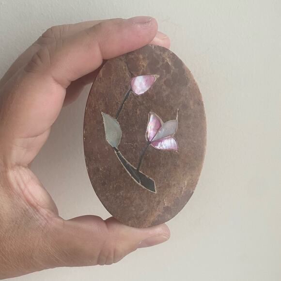 Soapstone Oval Lidded Trinket Box Stash Jewelry Pill Flower Inlay Abalone Jasper - Picture 2 of 6